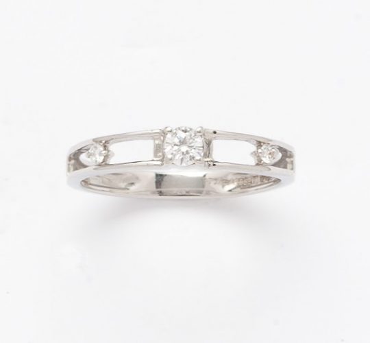R10257 platinum diamond ring