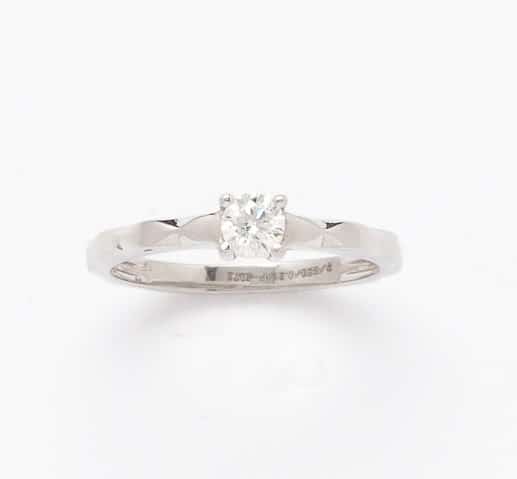 single diamond platinum ring